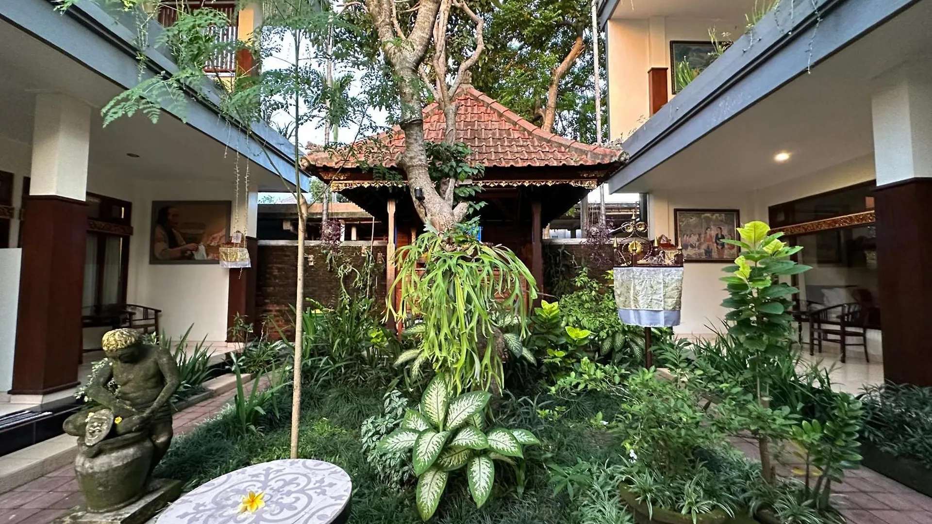 Brata Inn Ubud 2*, Ουμπούντ